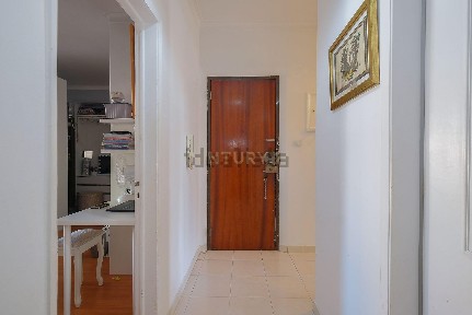 Apartamento T3 à venda na Praceta João de Barros, 1