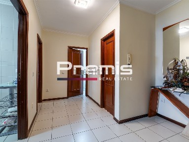 Apartamento T1 à venda na Rua Das Campanhas