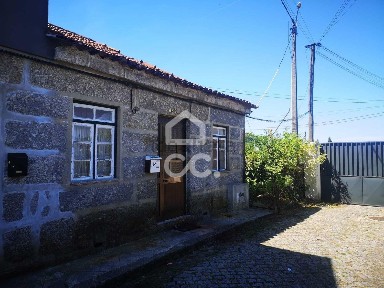 Moradia independente à venda em São Cristóvão (Selho)