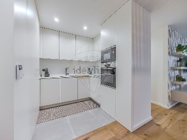 Apartamento T2 à venda na Rua Pedras da Maré s/n