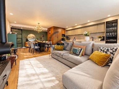Apartamento T3 à venda na Travessa José Maria Alves