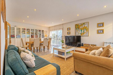 Apartamento T3 à venda na Rua Doutor Milheiro