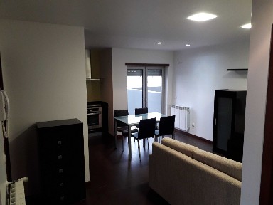 ARRENDA-SE T1 - Santa Clara - Leiria