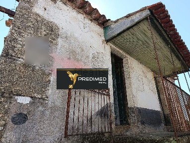 Quinta à venda em Folhadela