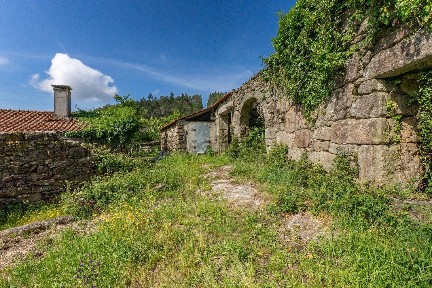 Quinta à venda em Eiró- Linhares