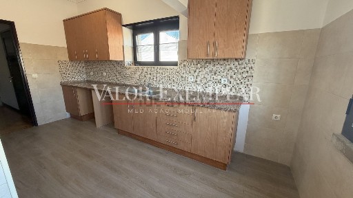 Arrendamento de apartamento T5 no Centro do Montijo