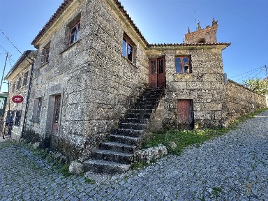 Moradia independente à venda em Castro Laboreiro