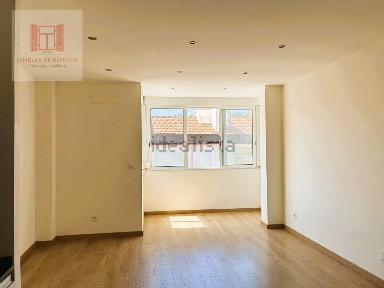 Arrendamento de apartamento T1 na Estrada de Benfica, 204 a