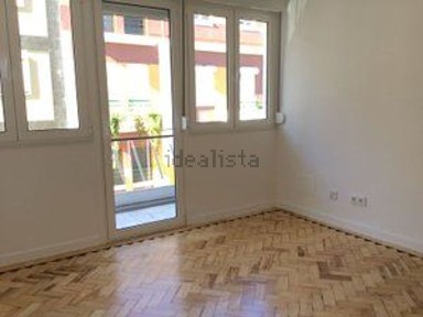 Arrendamento de apartamento T1 na Rua António Nobre