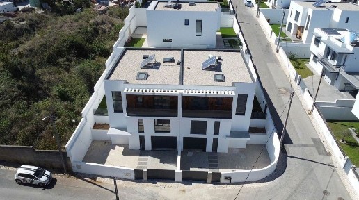 Casa ou moradia à venda na Rua Dom José I, 12