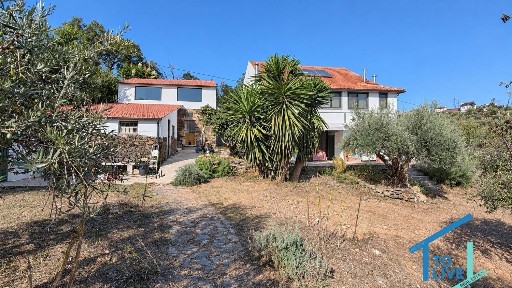 Casa de aldeia à venda em Olalhas