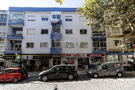 Apartamento T2 à venda na Lourel