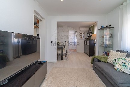 Apartamento T2 à venda na Rua Major Figueiredo Rodrigues