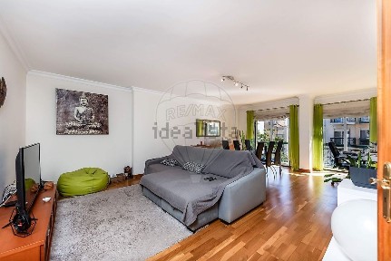 Apartamento T3 à venda na Rua de Itália