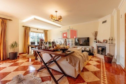 Apartamento T3 à venda em Malveira e São Miguel de Alcainça