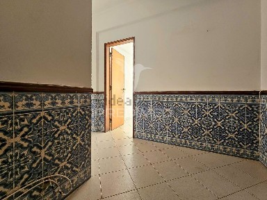 Apartamento T2 à venda na Avenida Maria Lamas