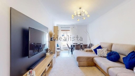 Apartamento T2 à venda na Ouressa