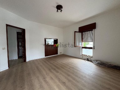 Arrendamento de apartamento T3 em Santiago Maior e São João Baptista
