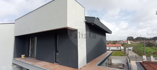 Moradia independente à venda em Esgueira