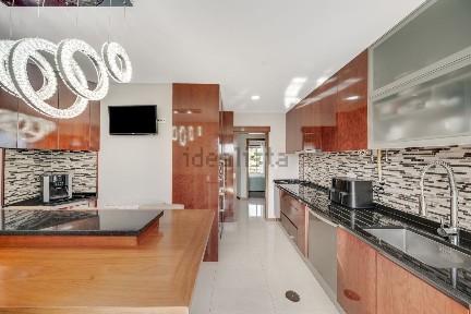 Duplex à venda na Rua Vieiro