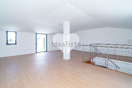 Duplex à venda na Rua de Vicente Almeida de Eça, 64