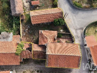 Moradia independente à venda em São Joaninho