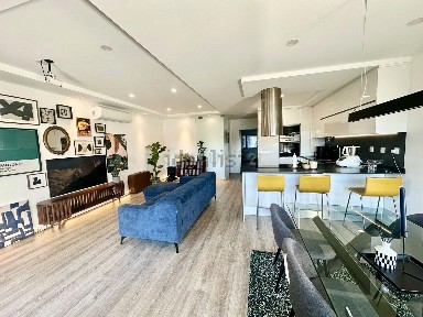 Apartamento T2 à venda na Rua Samwell Dinis, 18