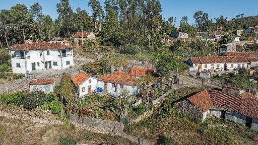 Moradia independente à venda em Urbanização do Cruzeiro