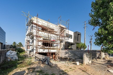 Moradia geminada à venda na Rua do Labriosque s/n