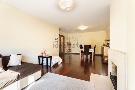 Apartamento T2 à venda na Rua Artur Napoleão
