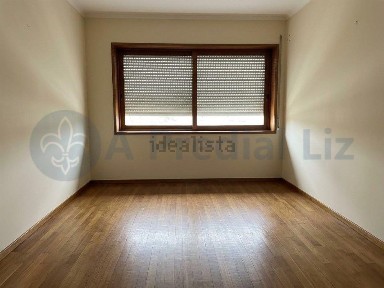 Apartamento T2 à venda na Rua de o Primeiro de Janeiro