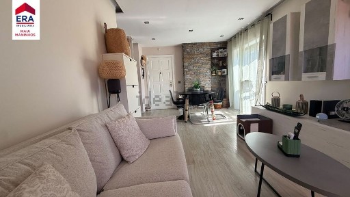 Apartamento T2 à venda em Castêlo da Maia