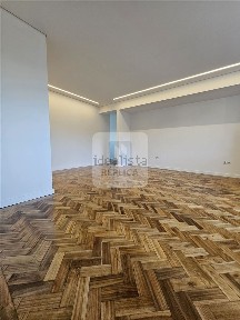 Apartamento T4 à venda na Rua de Gonçalo Cristóvão