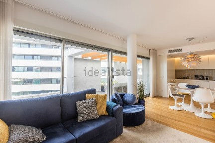 Apartamento T1 à venda na Rua do Padre Luís Cabral