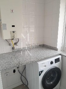 Apartamento T2 à venda na Rua Lameiro