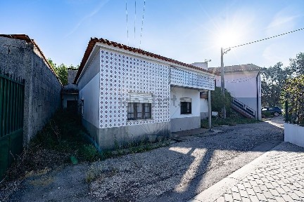 Moradia independente à venda em Ourentã