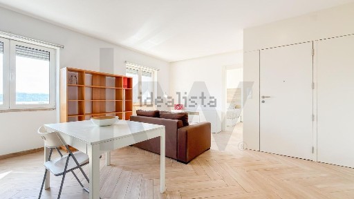 Apartamento T2 à venda na Rua Aliança Operária s/n