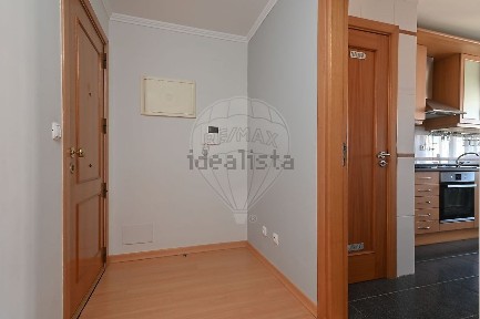 Apartamento T2 à venda na Rua Francisco Costa