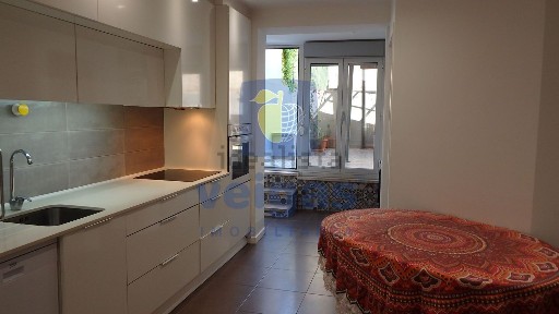 Apartamento T3 à venda na Avenida Almirante Reis
