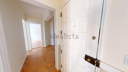Apartamento T3 à venda na Rua Professor Rui Luís Gomes s/n