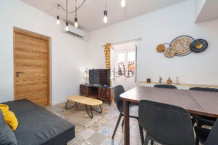 Apartamento T3 à venda na Rua Alves Correia, 97