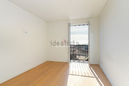 Arrendamento de apartamento T2 na Rua Cais do Tojo, 54