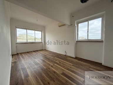 Arrendamento de apartamento T2 na Rua Raul Carapinha