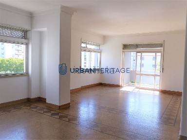 Arrendamento de apartamento T3 na Avenida Cidade de Luanda, 4
