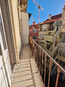 Apartamento T7 à venda na Avenida Almirante Reis