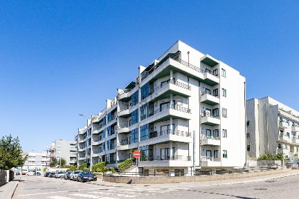 Arrendamento de apartamento T3 na Travessa Senra