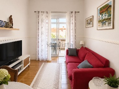 Apartamento T3 à venda na Rua Sousa Viterbo s/n