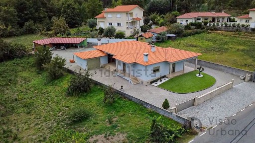 Moradia independente à venda em Bodiosa