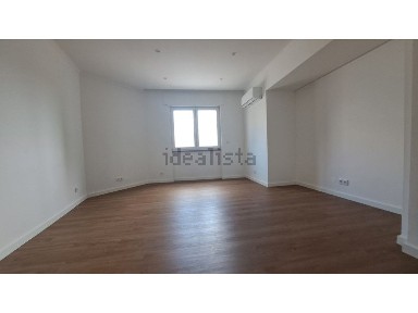 Apartamento T3 à venda em Almada