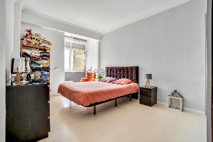 Apartamento T3 à venda na Avenida 25 de Abril, 51